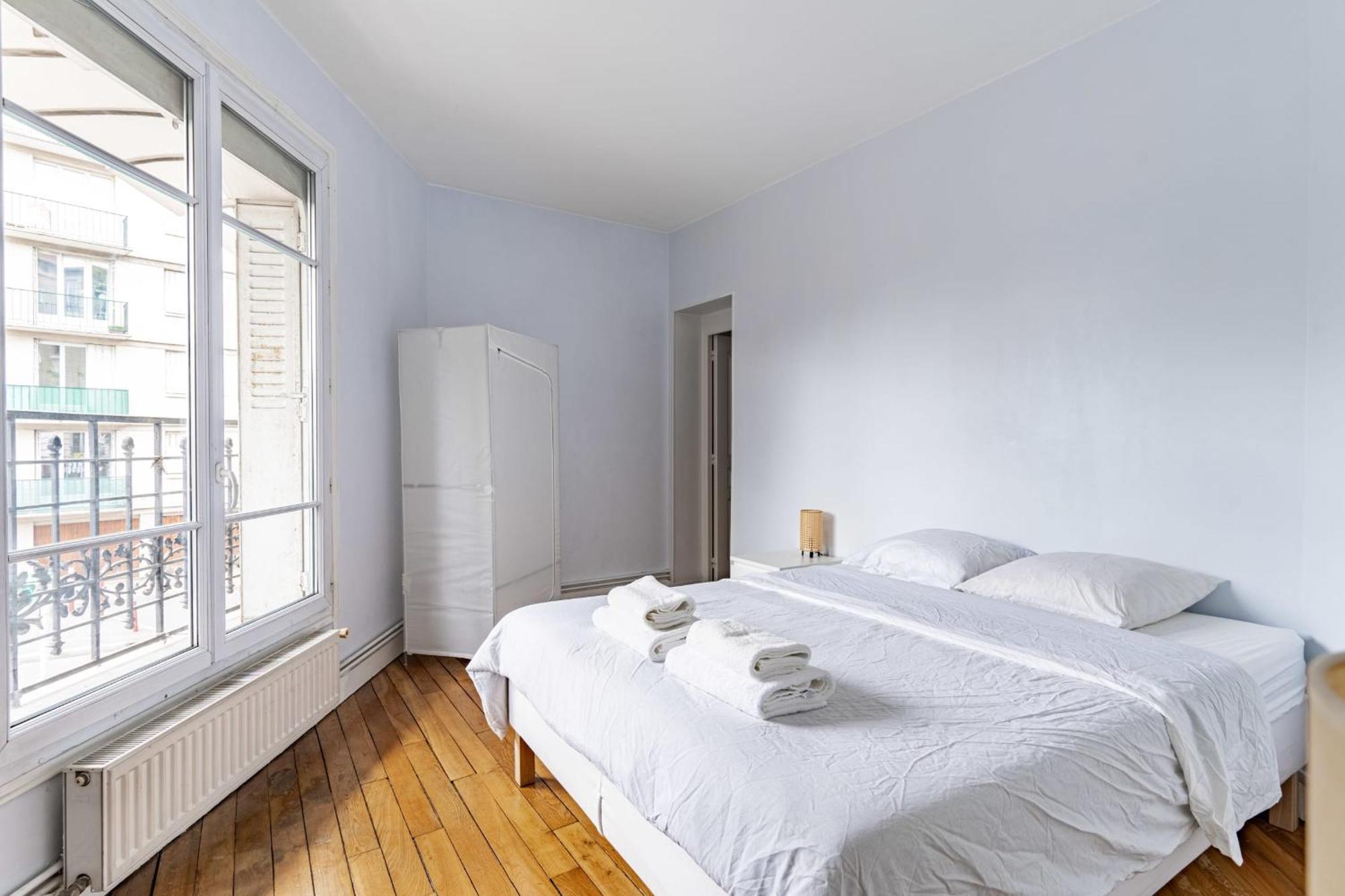Stunning Parkview Close To Paris Apartment Cachan